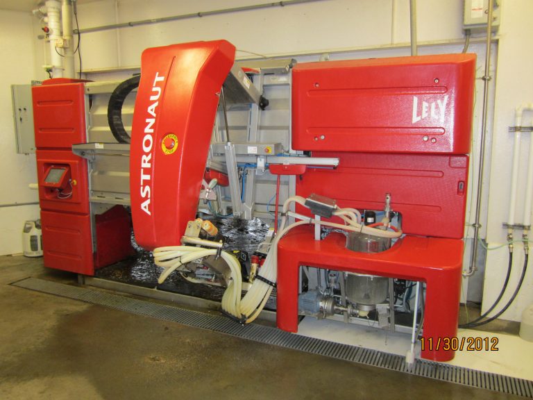 Pasture Dairy Center’s robotic milking machine