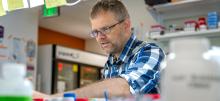 Peter K. Lundquist in a lab